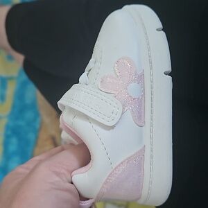 👟 BRAND NEW Carter's Morgan Sneaker in White & Pink Size 3M